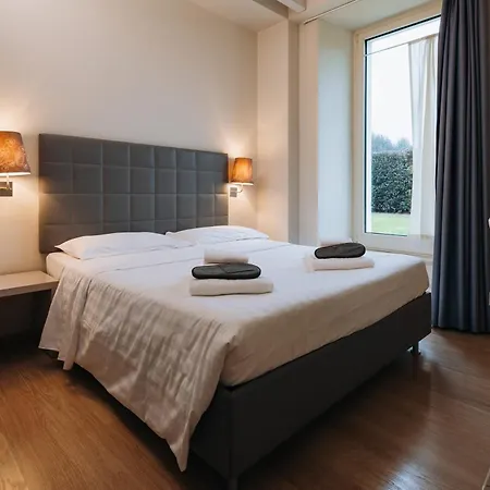 Ah Palazzo Trebeschi Apart Otel 3*