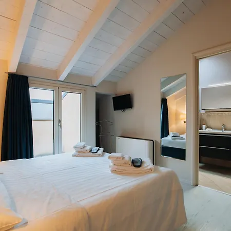 Ah Palazzo Trebeschi 3*